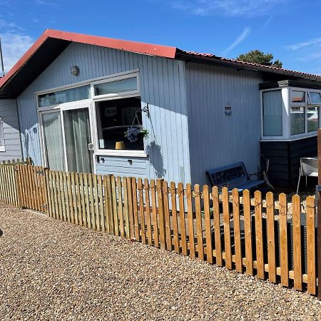 Pebbles 144 South Shore 2 Bed Chalet 2 Dog Friendly, Sleeps 4 Bridlington Exterior photo